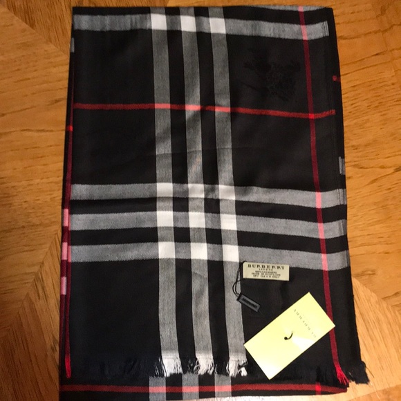 burberry pq beetroot scarf
